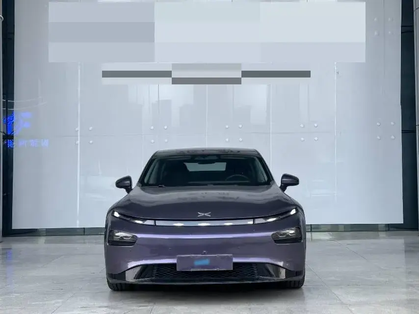 2022 XPENG P7 thumbnail 2