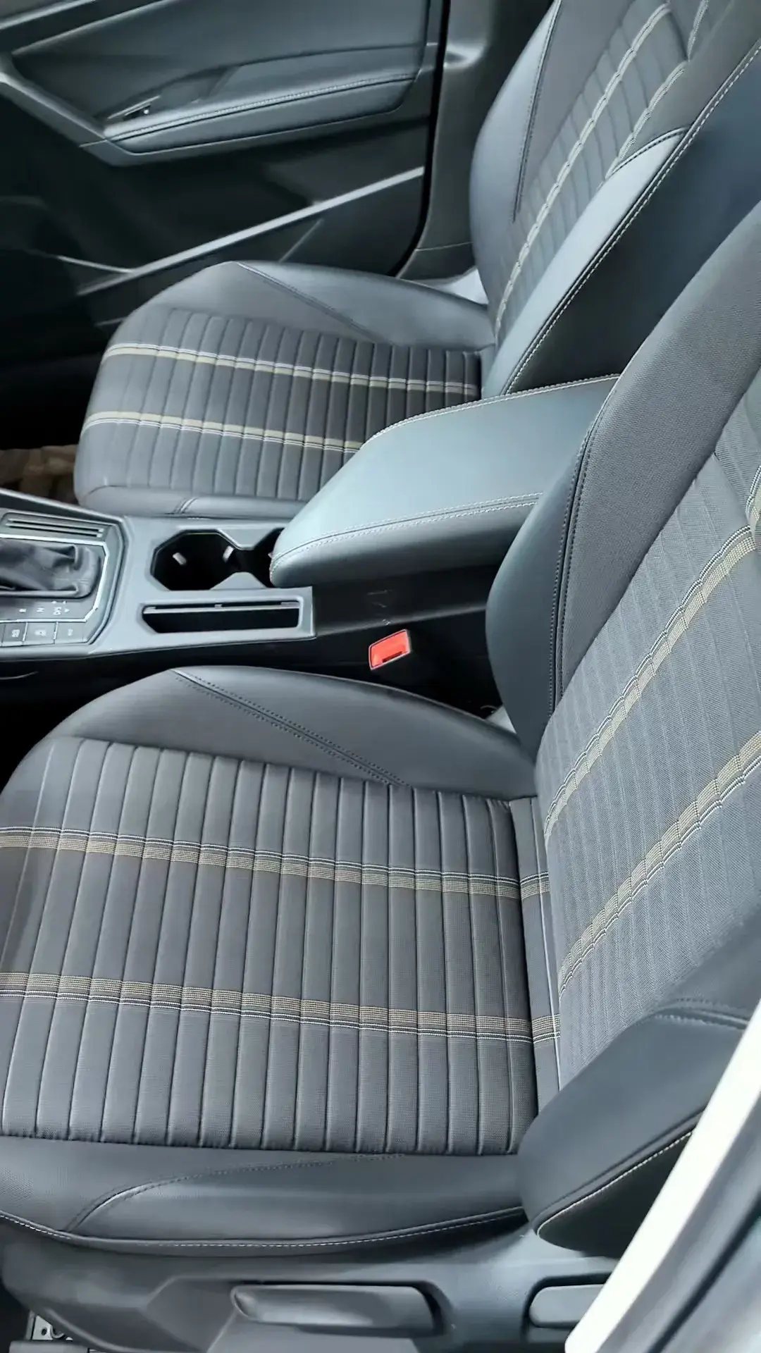 2022 VOLKSWAGEN LAVIDA thumbnail 3