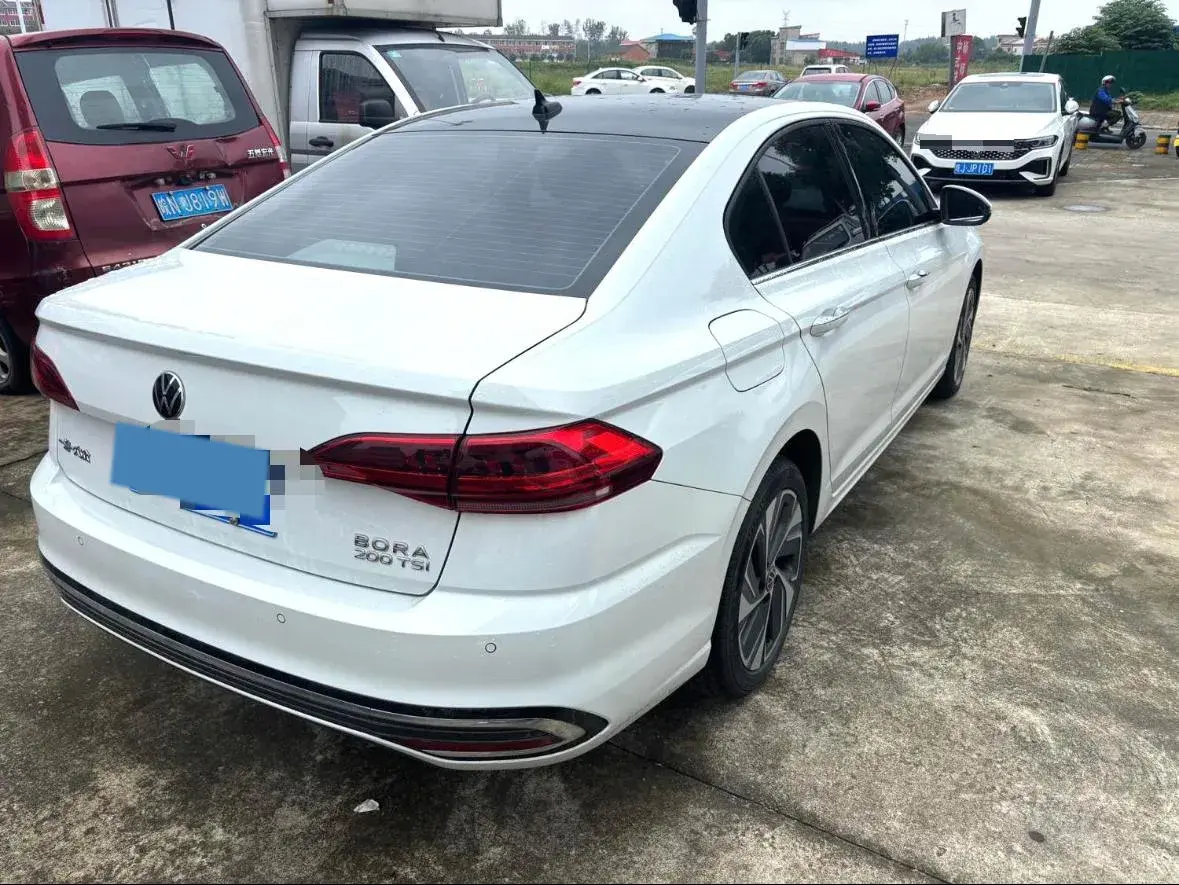 2023 VOLKSWAGEN BORA thumbnail 4