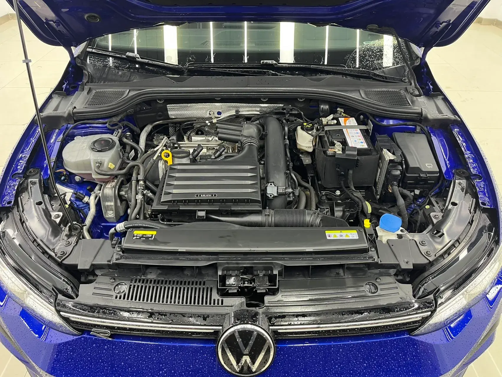 2021 VOLKSWAGEN GOLF thumbnail 2