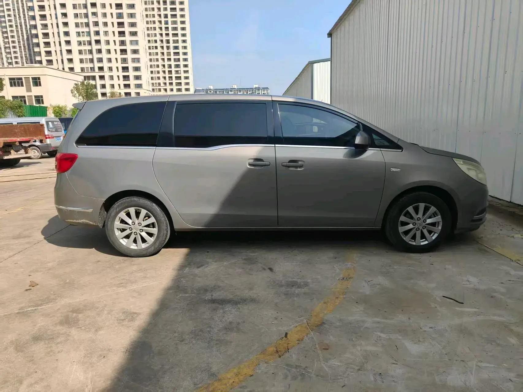 2018 BUICK GL8 thumbnail 3