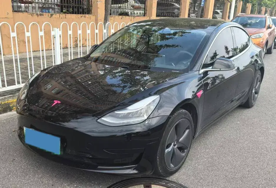 2020 TESLA MODEL view 1