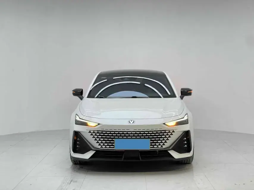 2023 CHANGAN UNI-V thumbnail 3