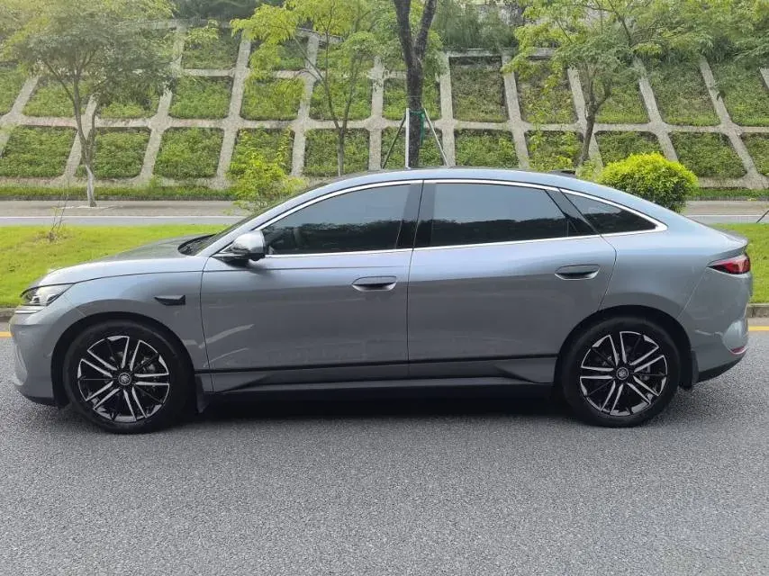 2025 BYD QINL thumbnail 4