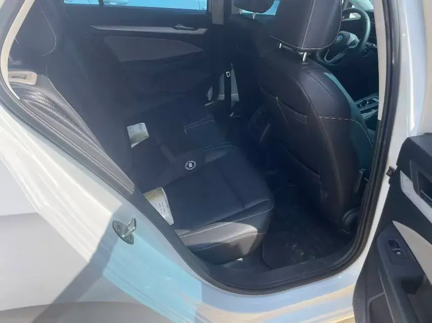 2021 VOLKSWAGEN GOLF thumbnail 4