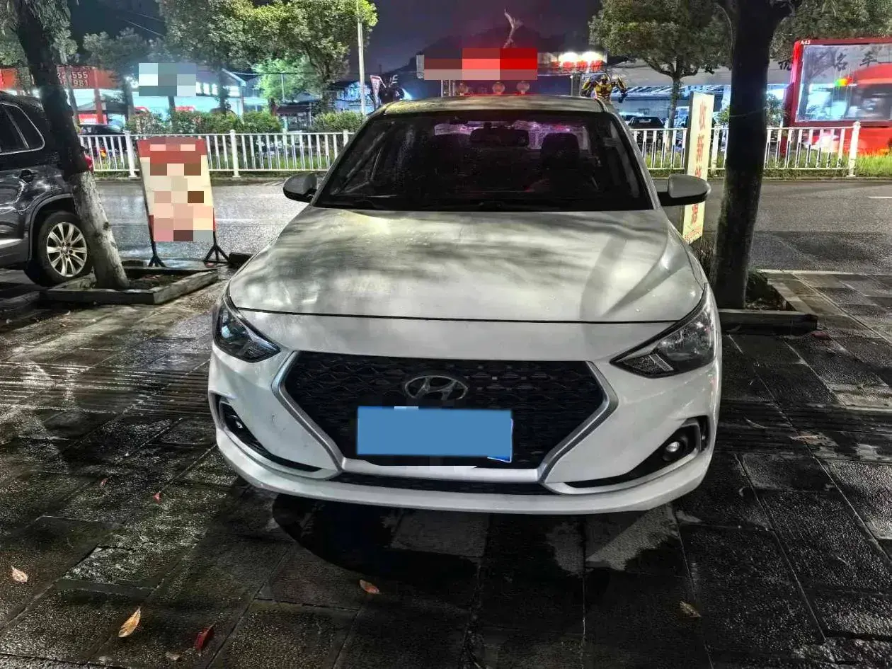 2017 HYUNDAI CELESTA thumbnail 2