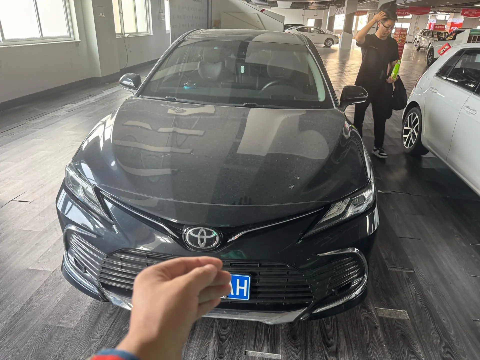 2023 TOYOTA CAMRY thumbnail 2