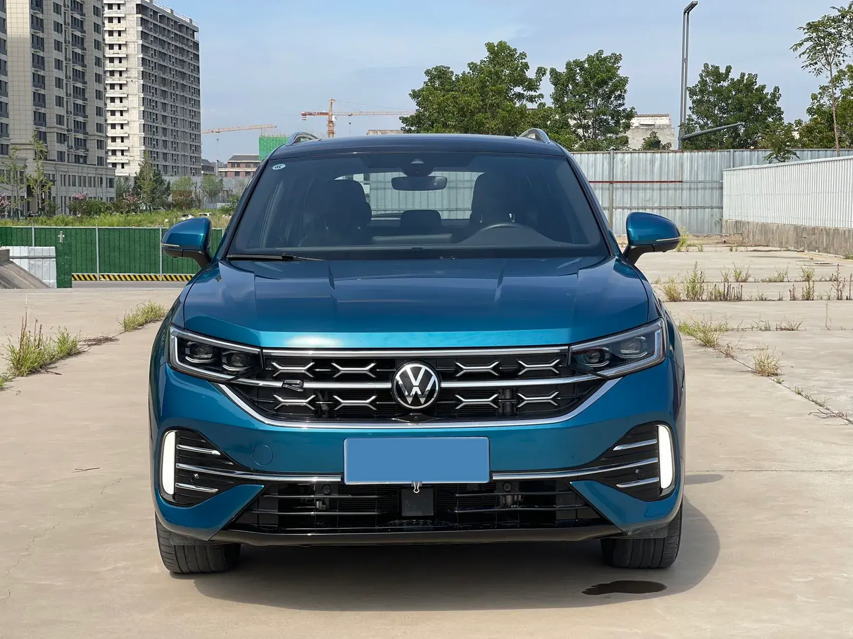 2023 VOLKSWAGEN TAYRON thumbnail 2