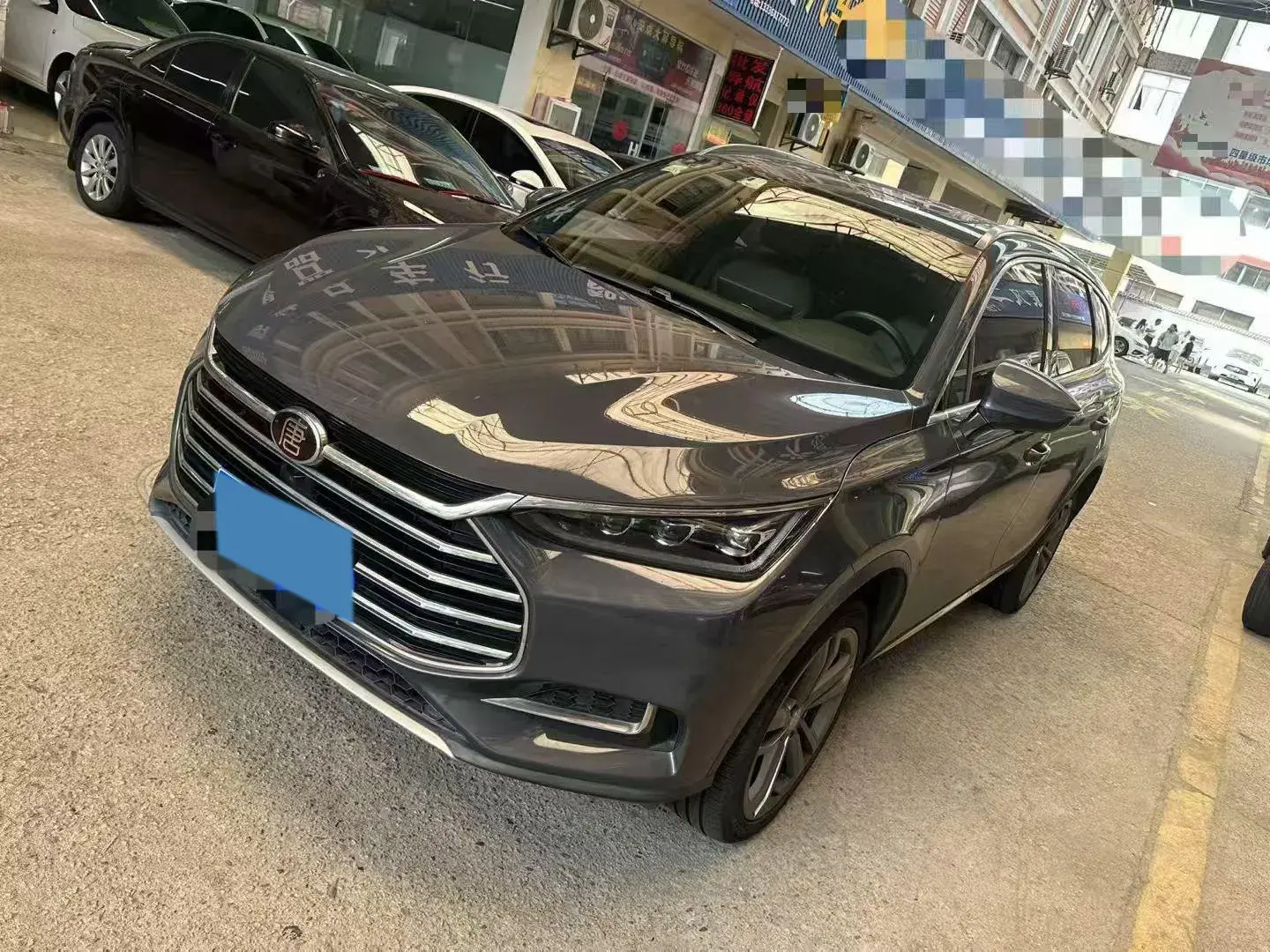 2019 BYD TANG view 1