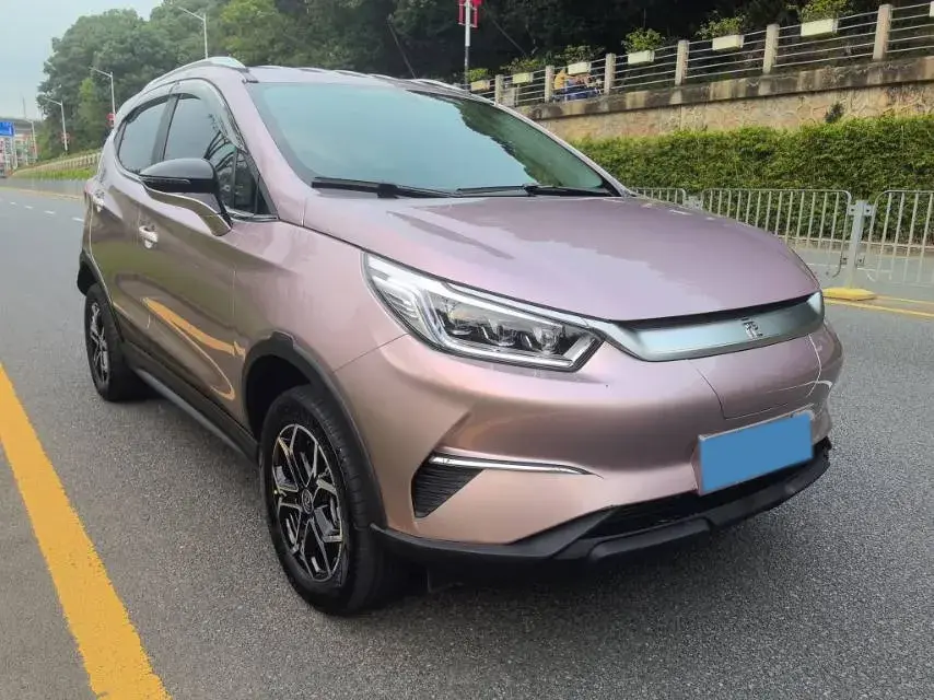 2023 BYD YUAN thumbnail 3