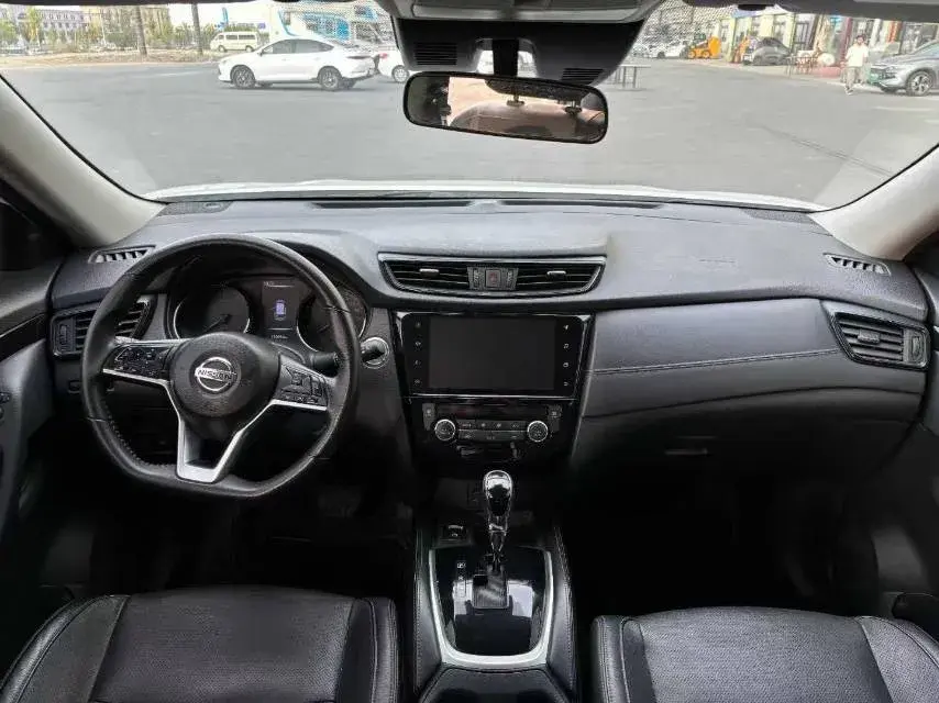 2020 NISSAN X-TRAIL thumbnail 4