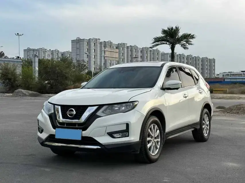 2020 NISSAN X-TRAIL view 1