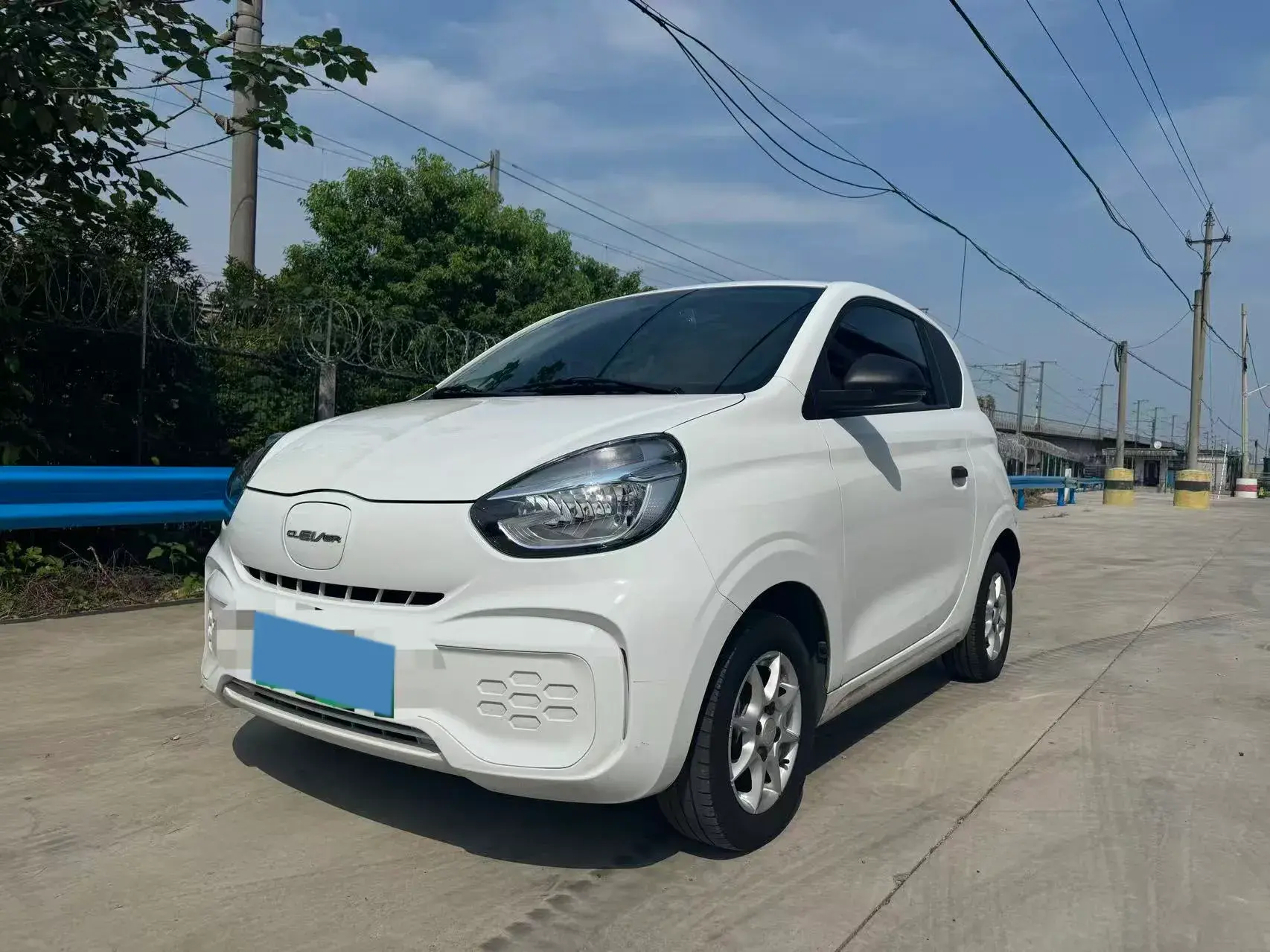 2022 ROEWE CLEVER view 1