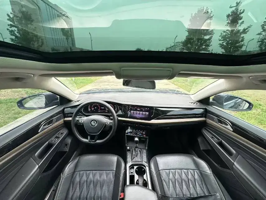 2020 VOLKSWAGEN PASSAT thumbnail 4