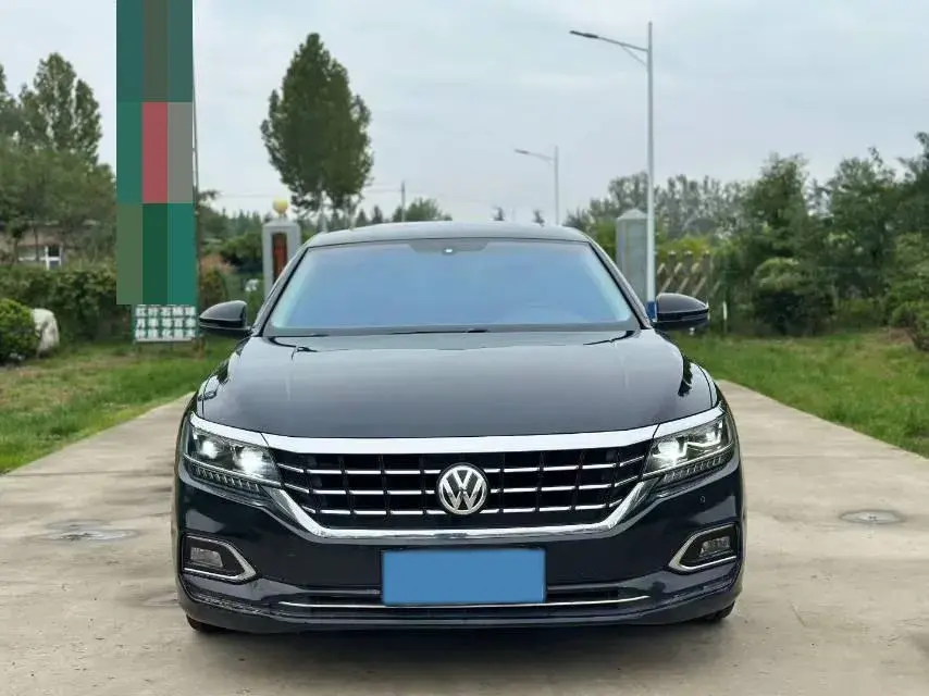 2020 VOLKSWAGEN PASSAT thumbnail 3