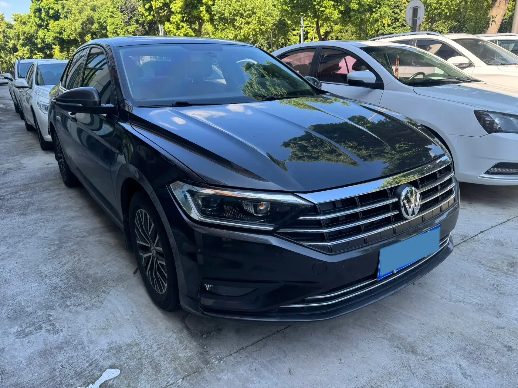 2019 VOLKSWAGEN SAGITAR thumbnail 3