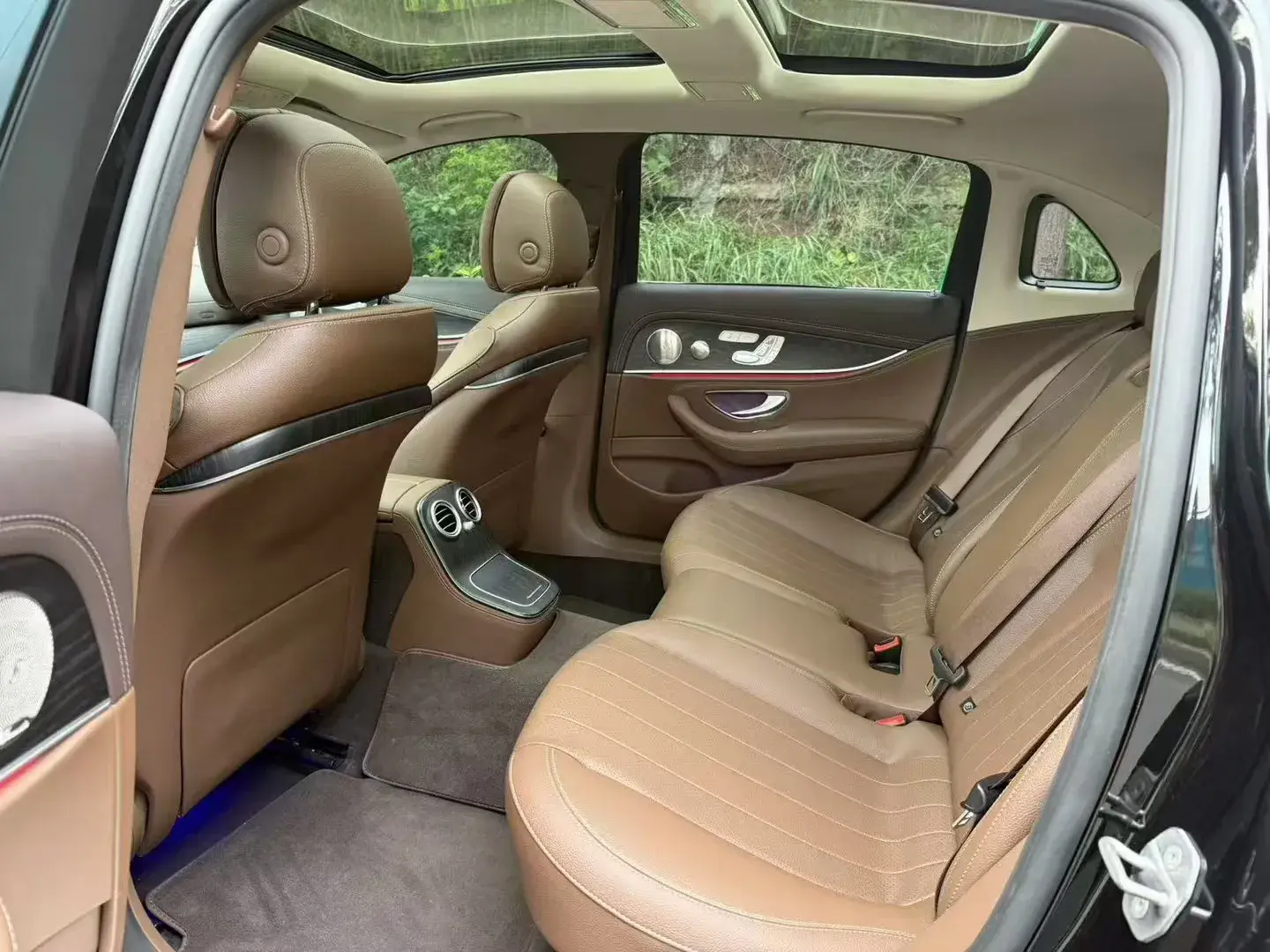 2022 MERCEDES-BENZ E thumbnail 4