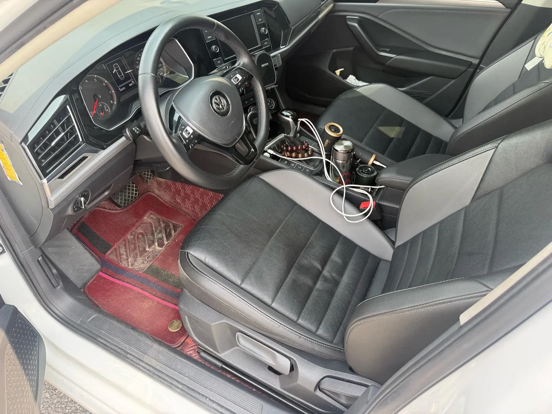 2020 VOLKSWAGEN SAGITAR thumbnail 3