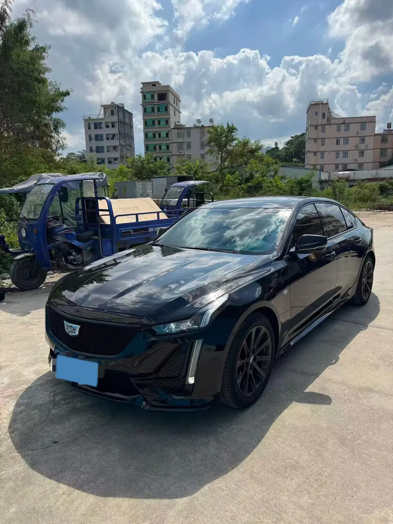 2023 CADILLAC CT5 view 1