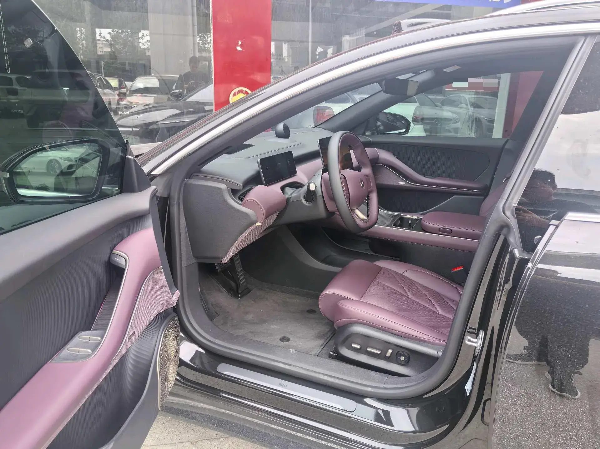 2025 NIO ET5T thumbnail 4