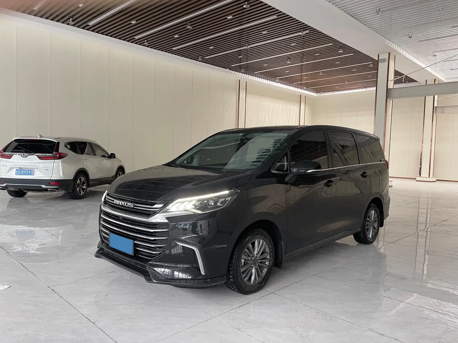 2021 MAXUS G50 view 1