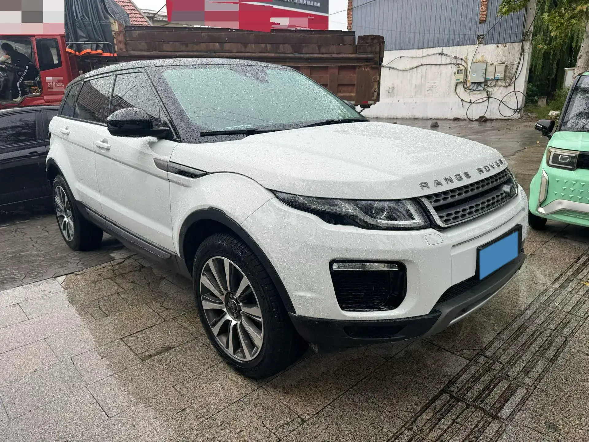 2018 LAND ROVER thumbnail 3
