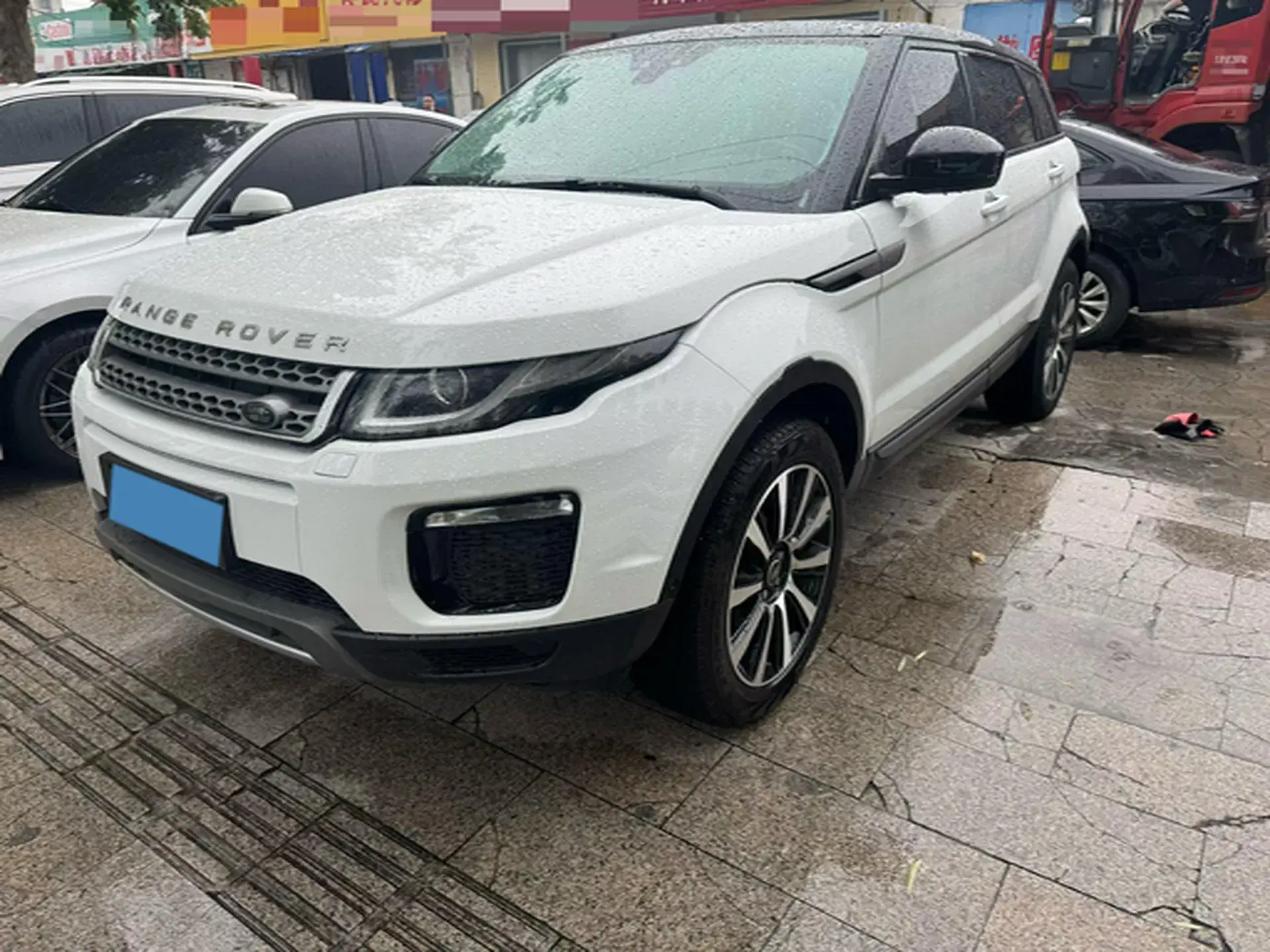 2018 LAND ROVER view 1