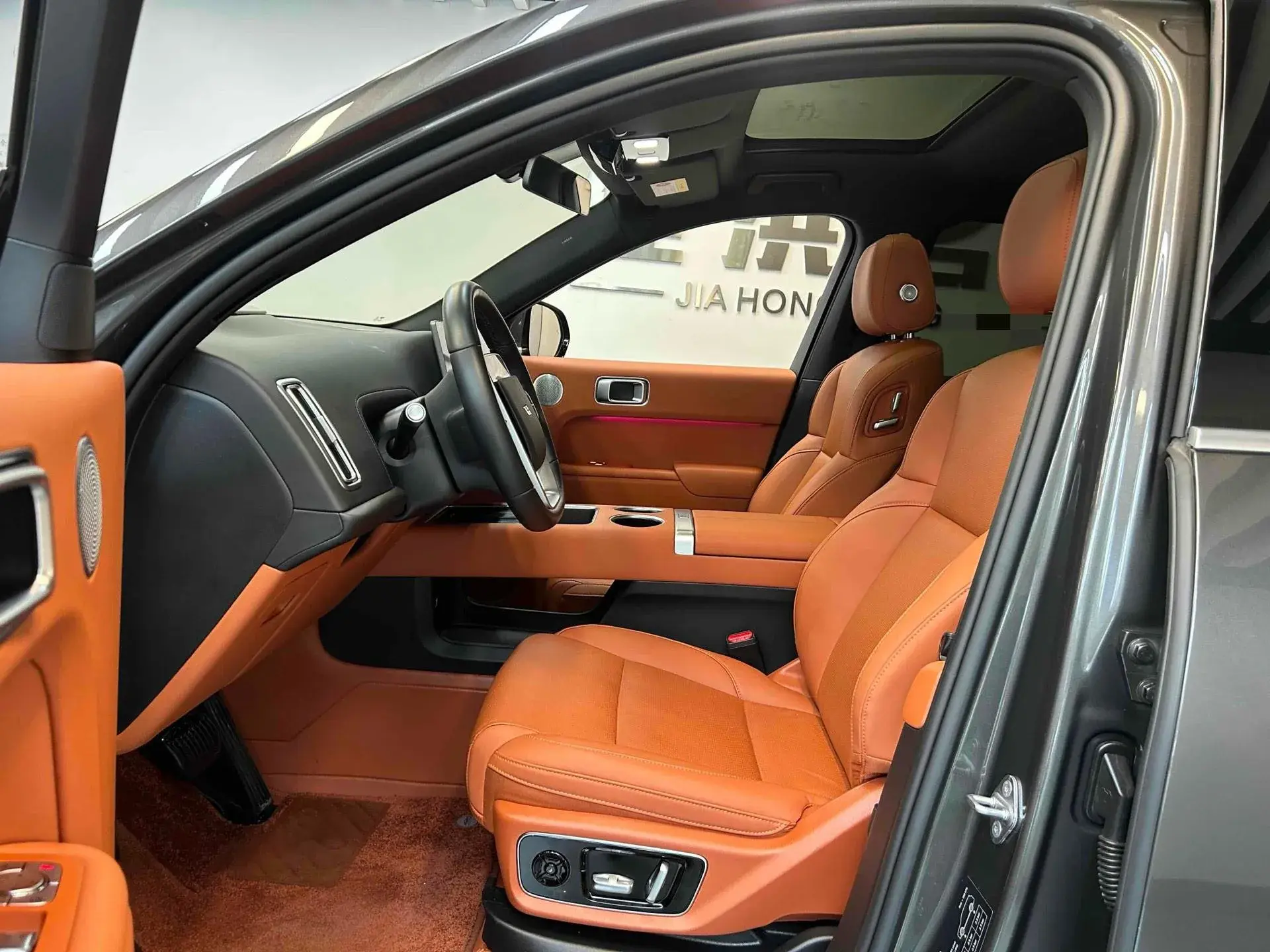 2024 LI L7 thumbnail 4