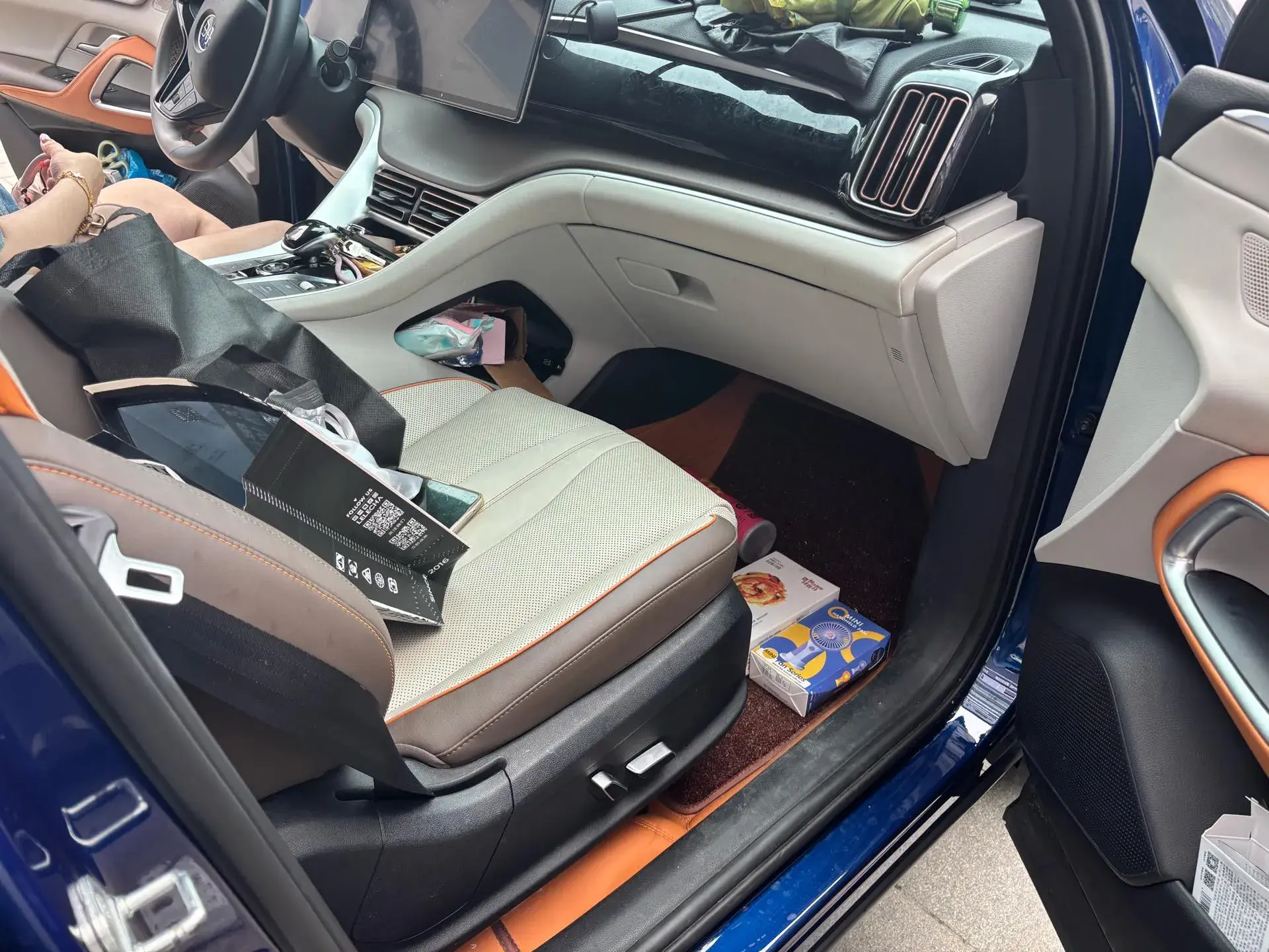 2022 BYD SONG thumbnail 4