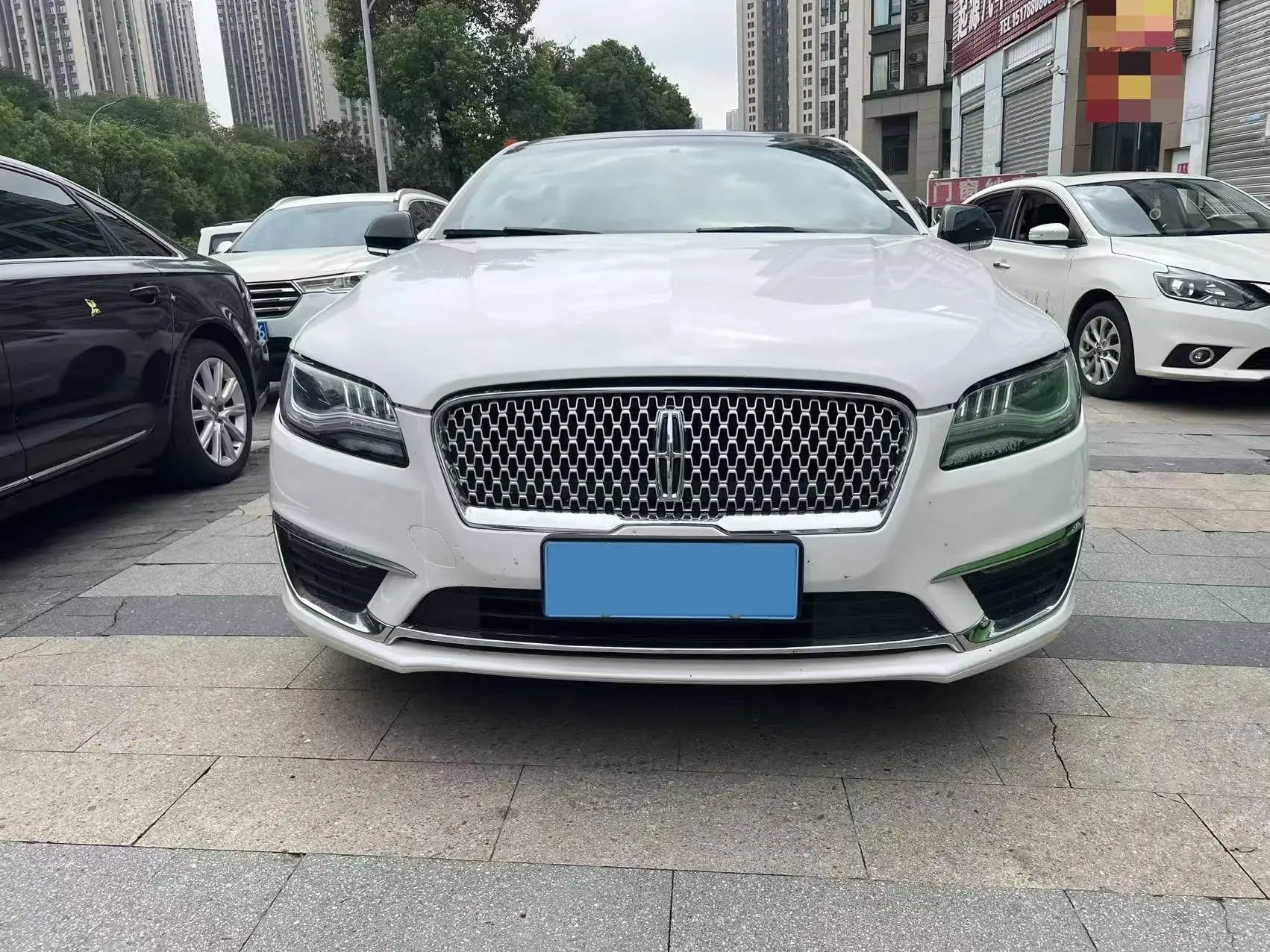 2019 LINCOLN MKZ thumbnail 2