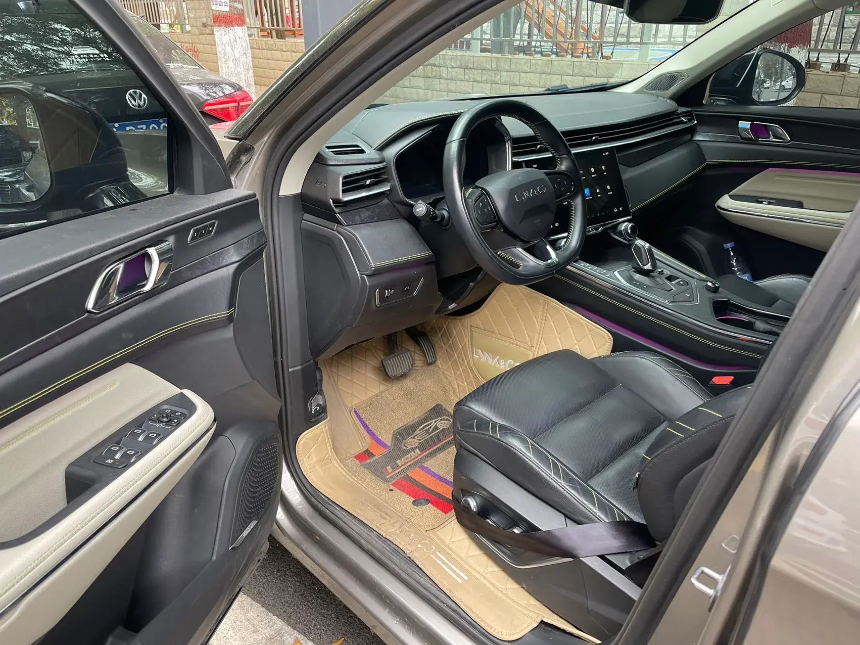 2020 LYNK&CO 05 thumbnail 4