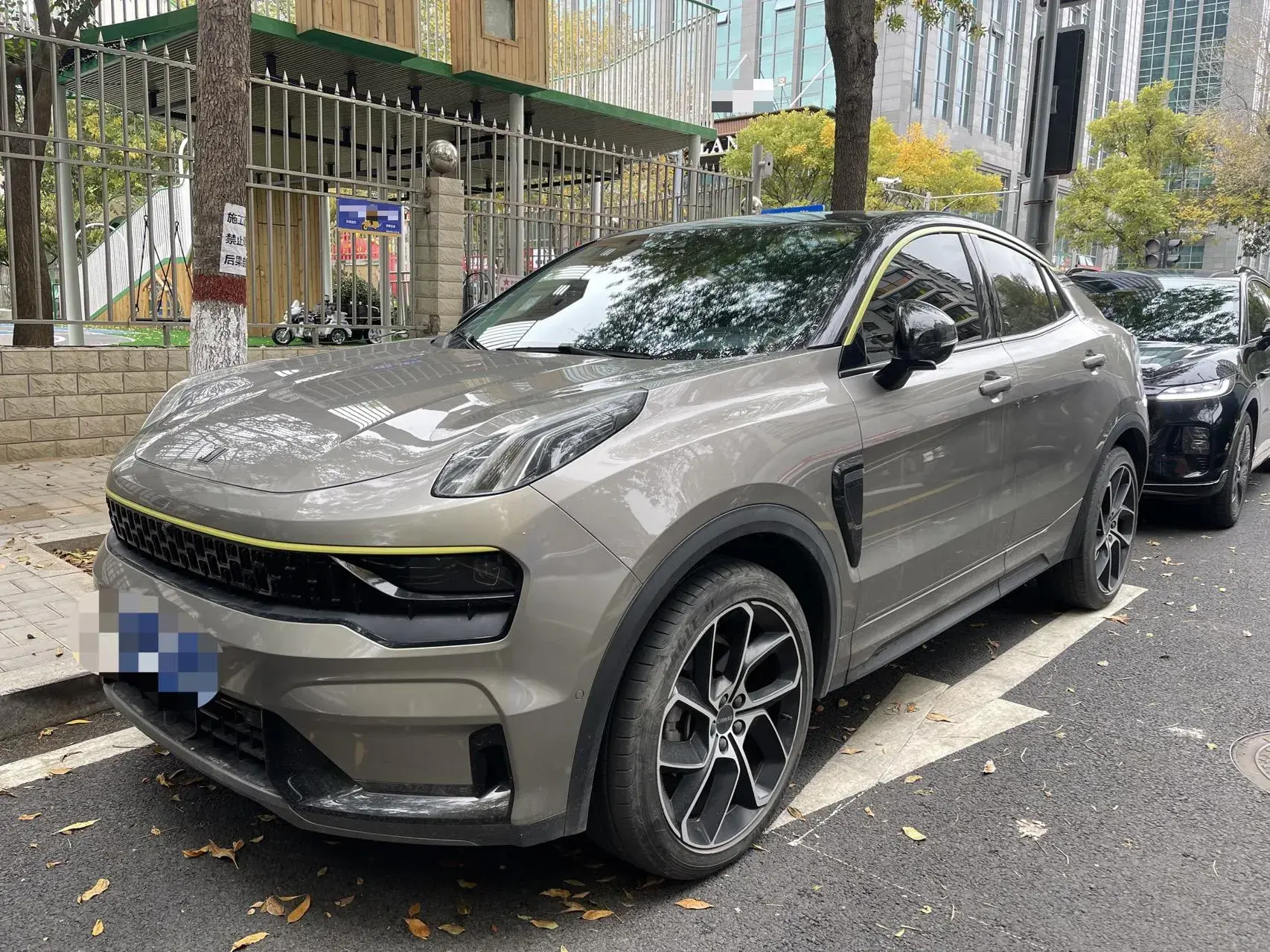2020 LYNK&CO 05 view 1