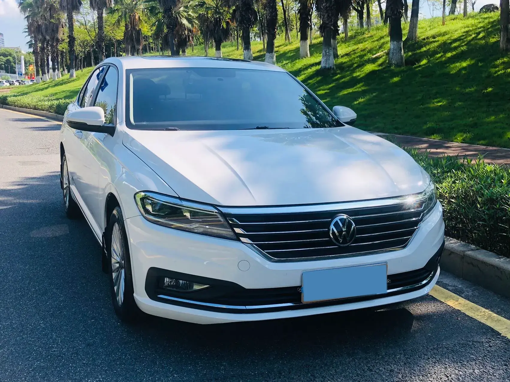 2019 VOLKSWAGEN LAVIDA thumbnail 3