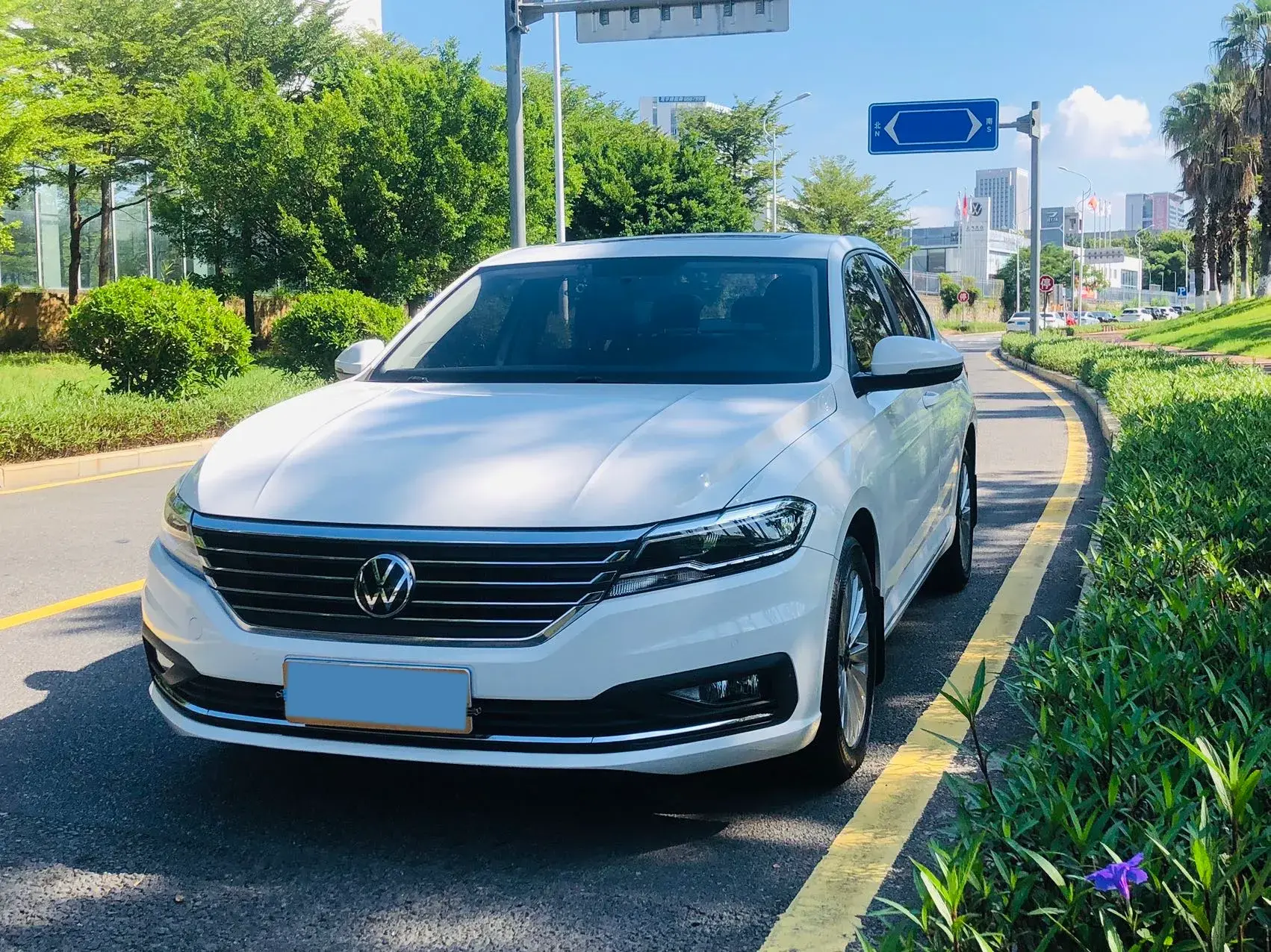 2019 VOLKSWAGEN LAVIDA view 1