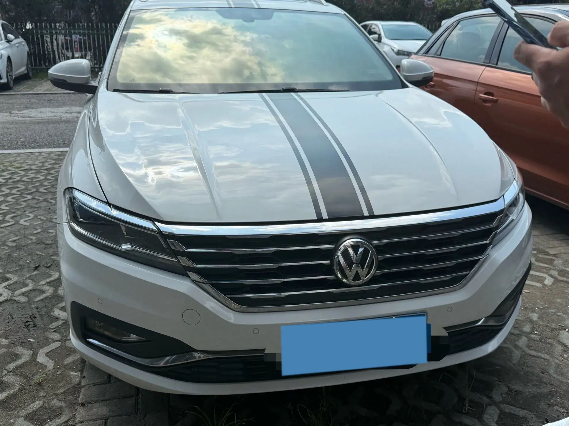 2018 VOLKSWAGEN LAVIDA thumbnail 2