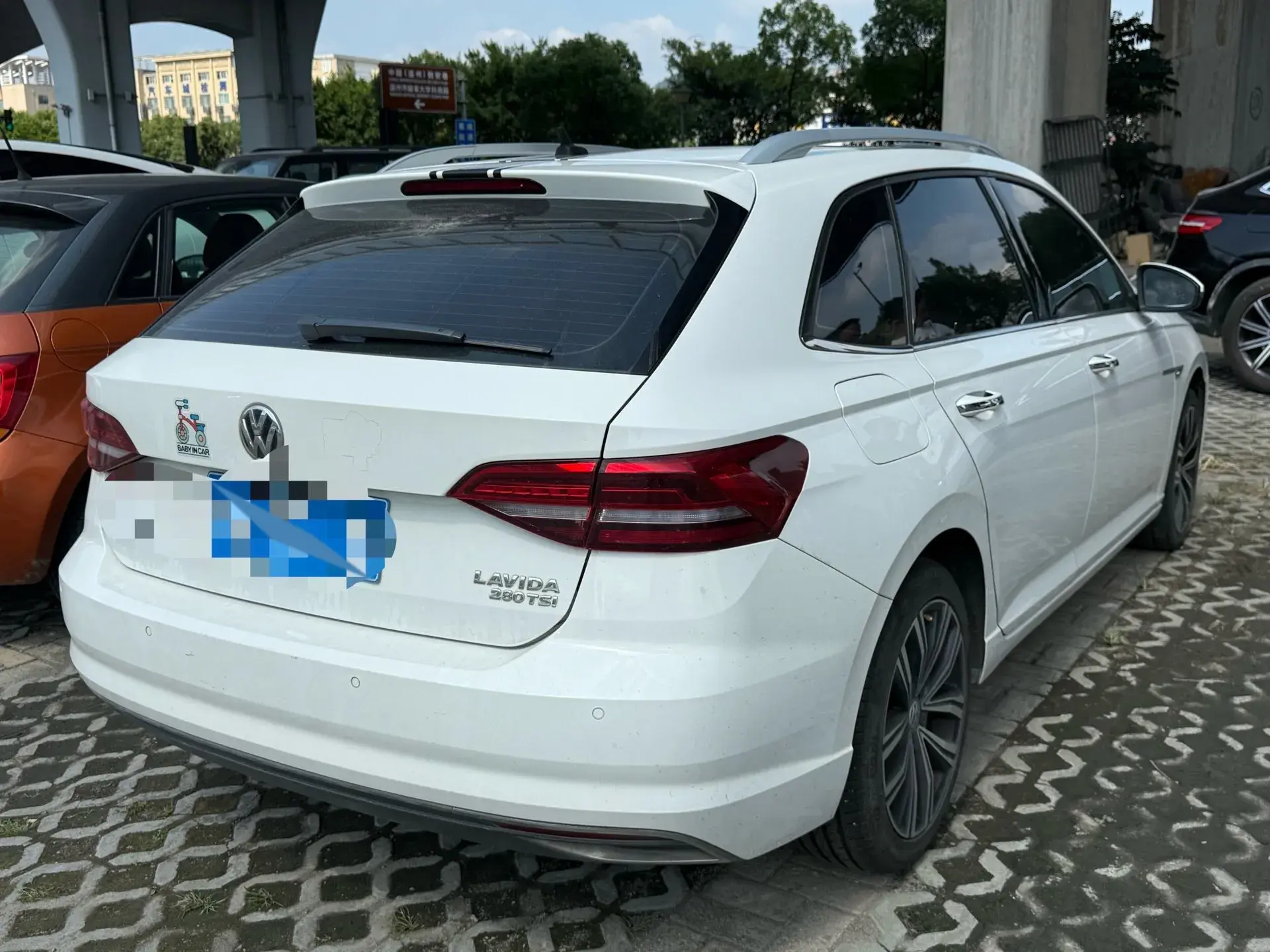 2018 VOLKSWAGEN LAVIDA thumbnail 3