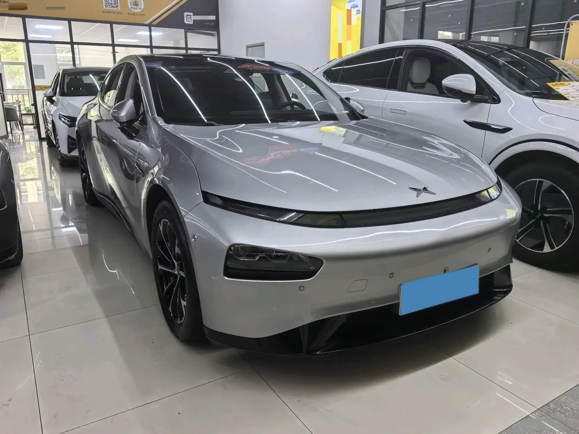 2022 XPENG P7 thumbnail 3