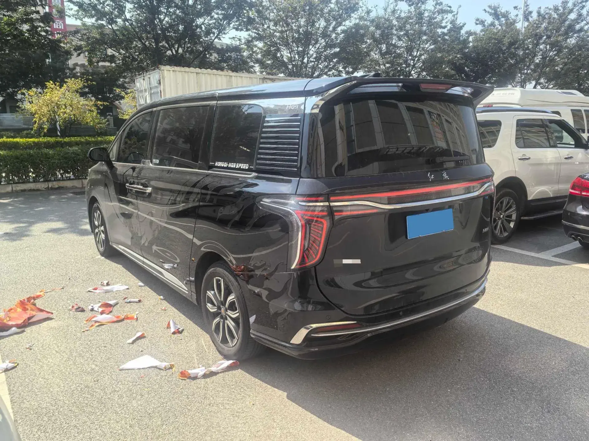 2023 HONGQI HQ9 thumbnail 4