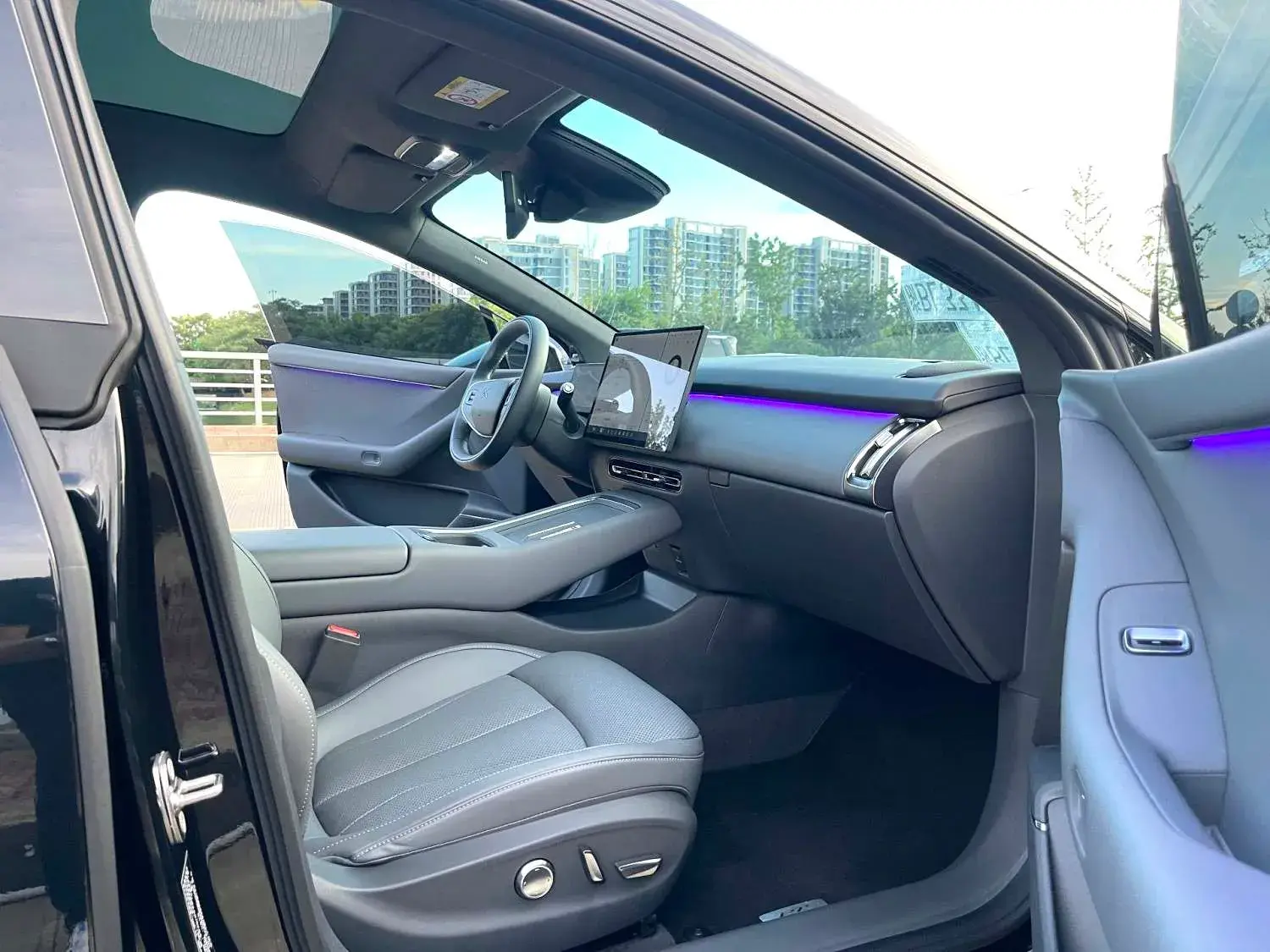 2024 XPENG P7+ thumbnail 4