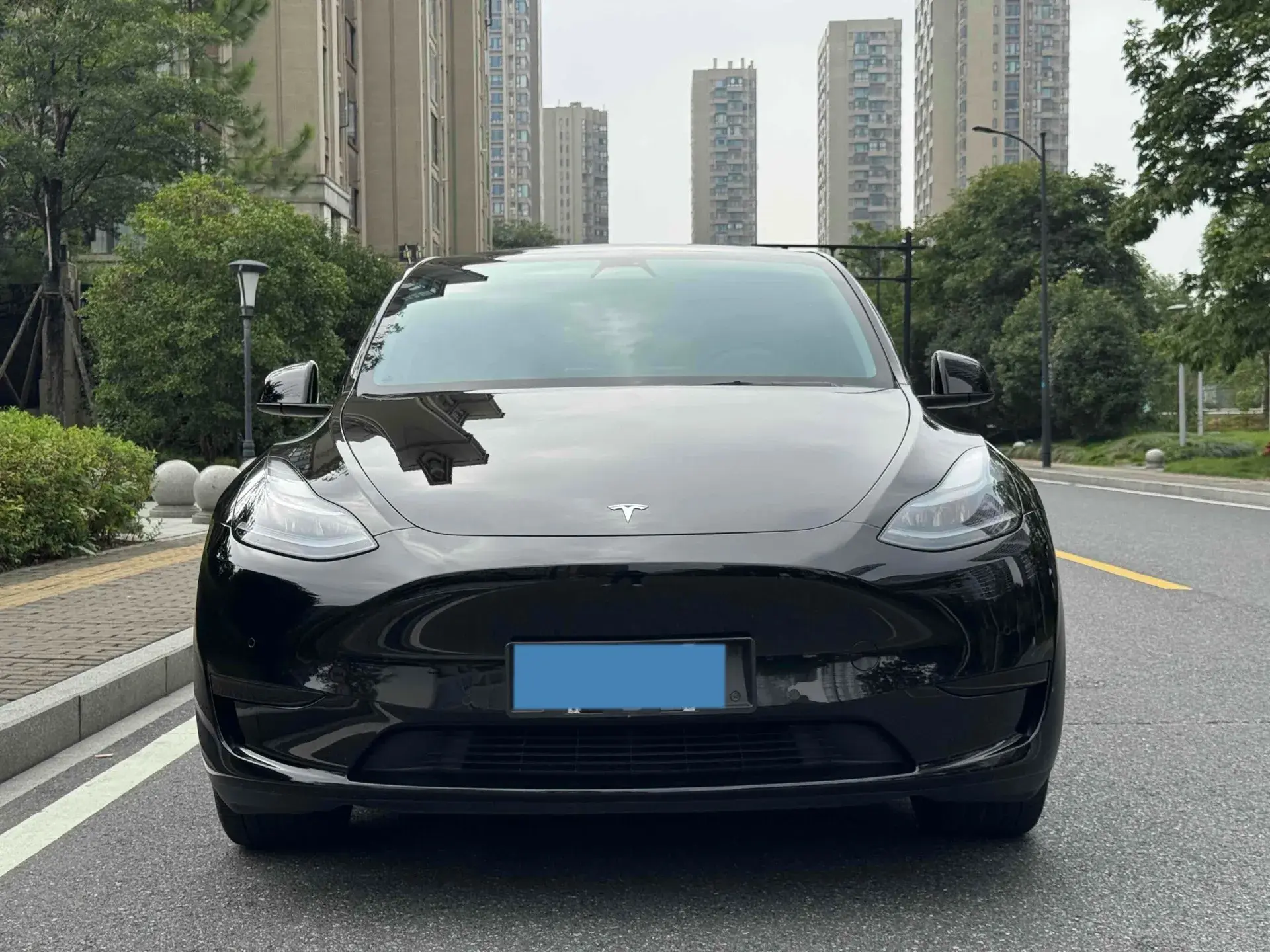 2022 TESLA MODEL thumbnail 2