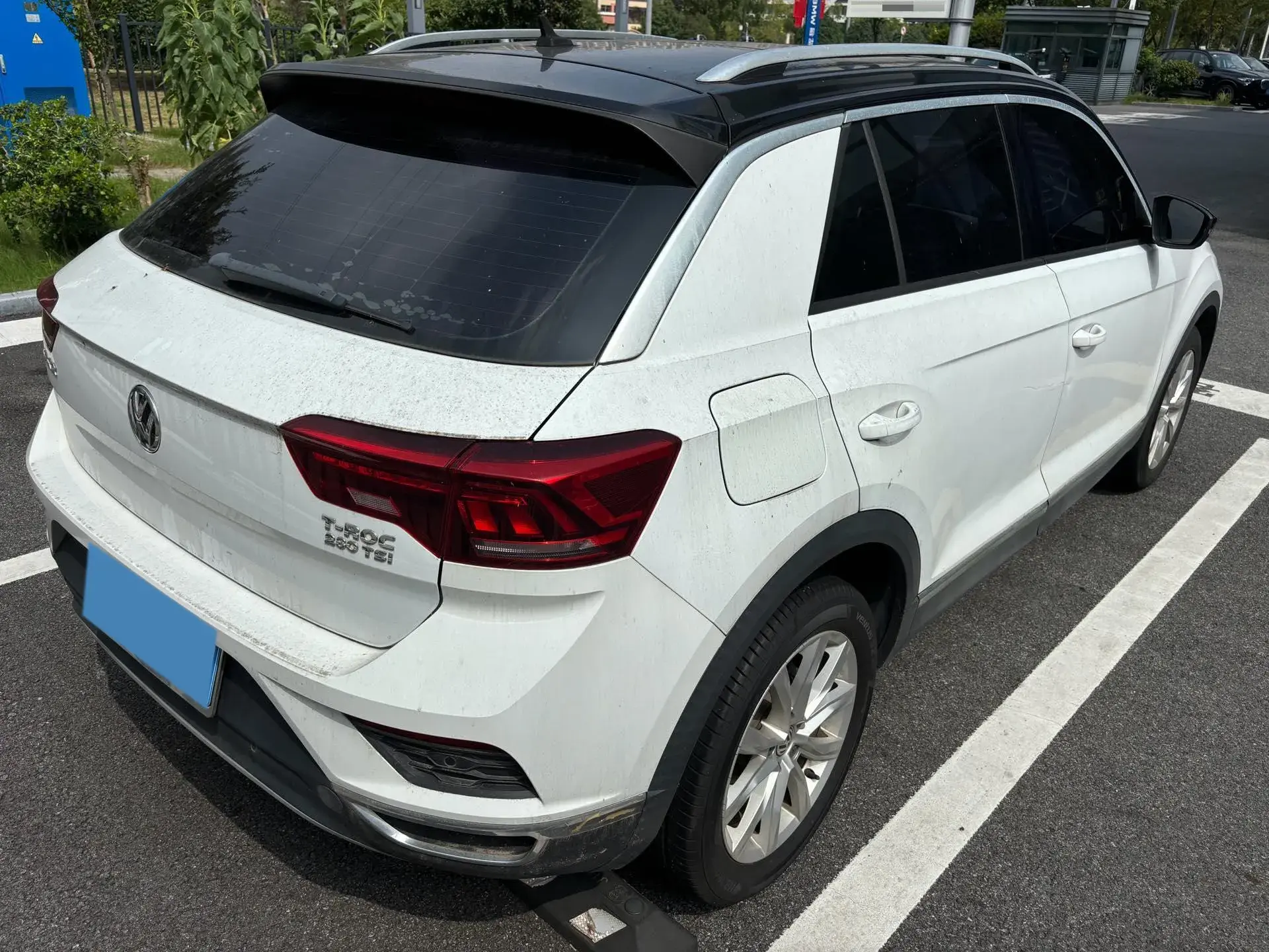 2019 VOLKSWAGEN T-ROC thumbnail 2