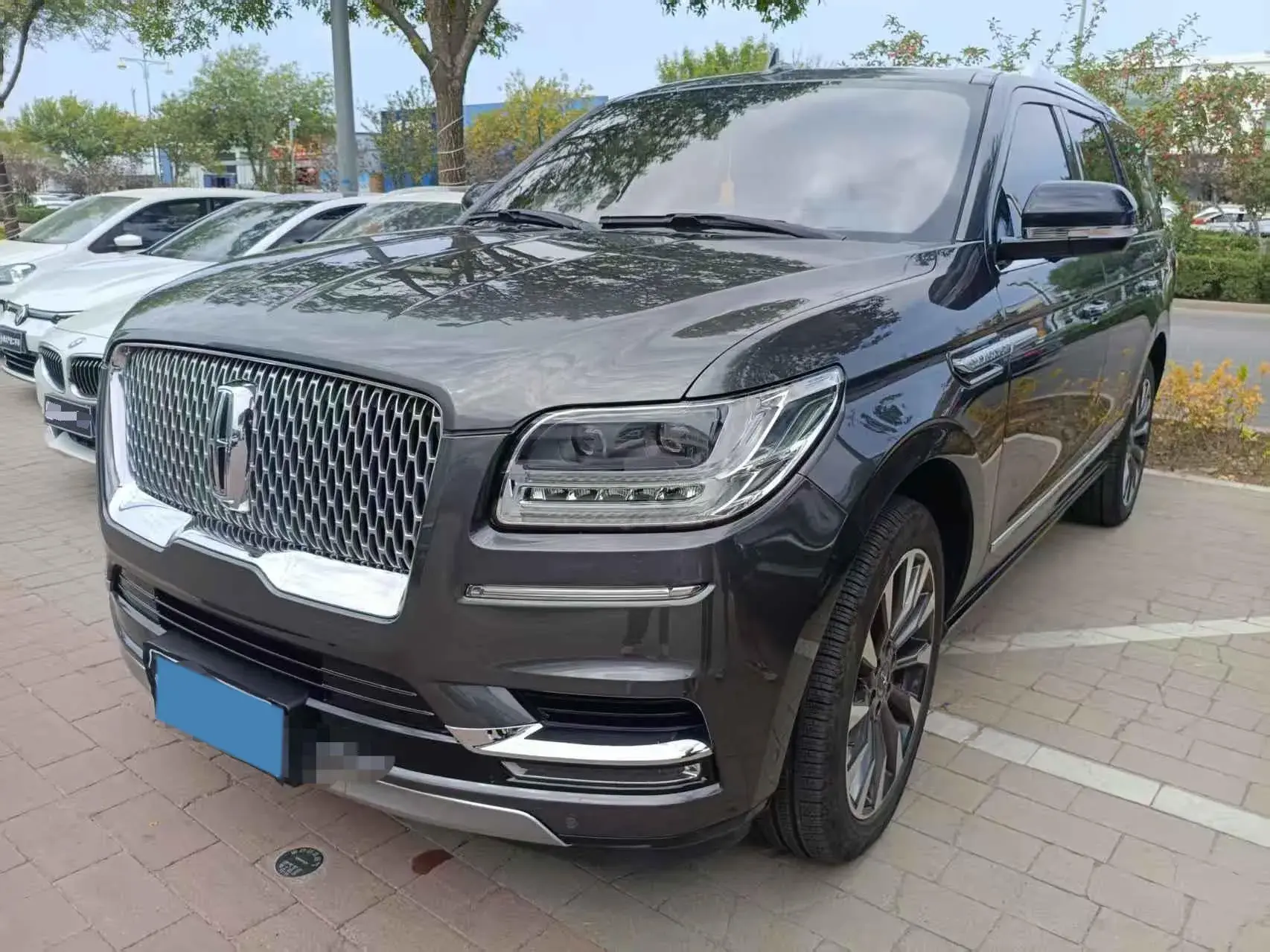 2018 LINCOLN NAVIGATOR view 1