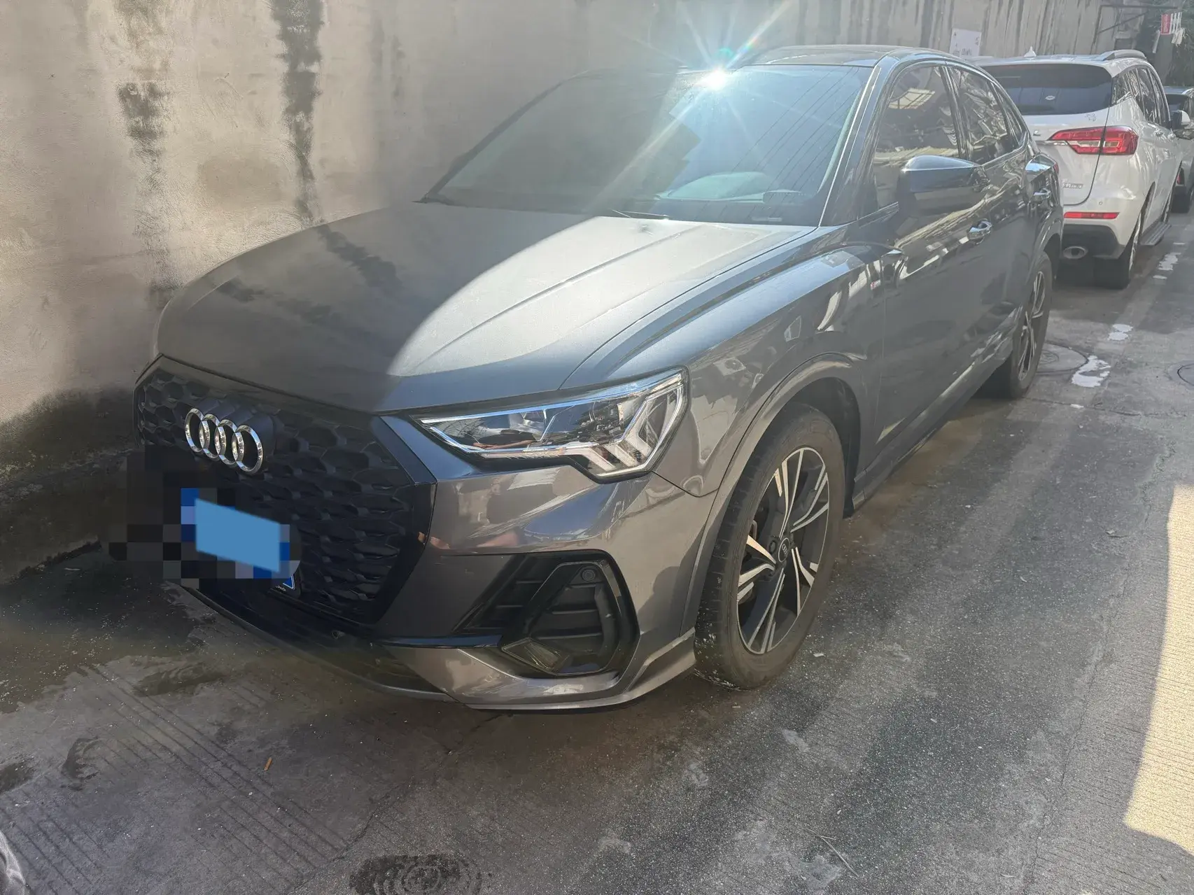 2022 AUDI Q3 view 1