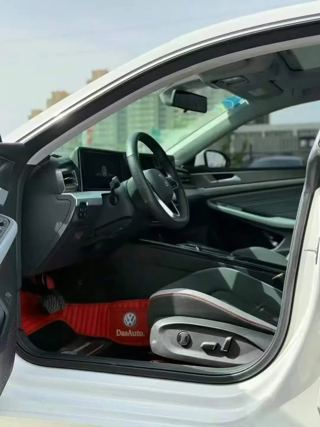 2023 VOLKSWAGEN LAMANDO thumbnail 4