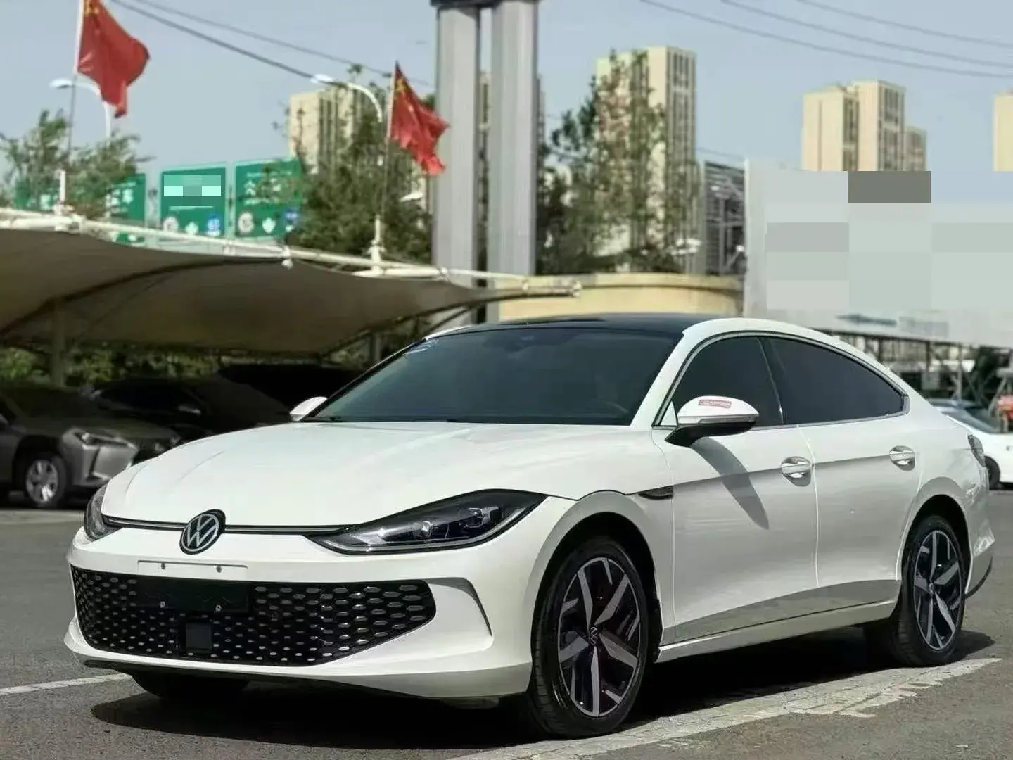 2023 VOLKSWAGEN LAMANDO view 1