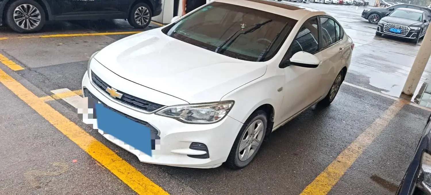 2019 CHEVROLET CAVALIER view 1