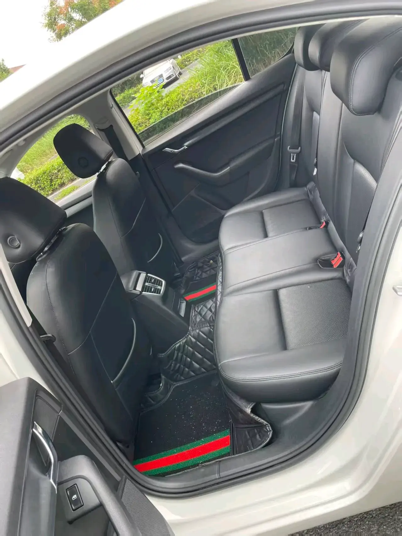 2017 SKODA OCTAVIA thumbnail 3