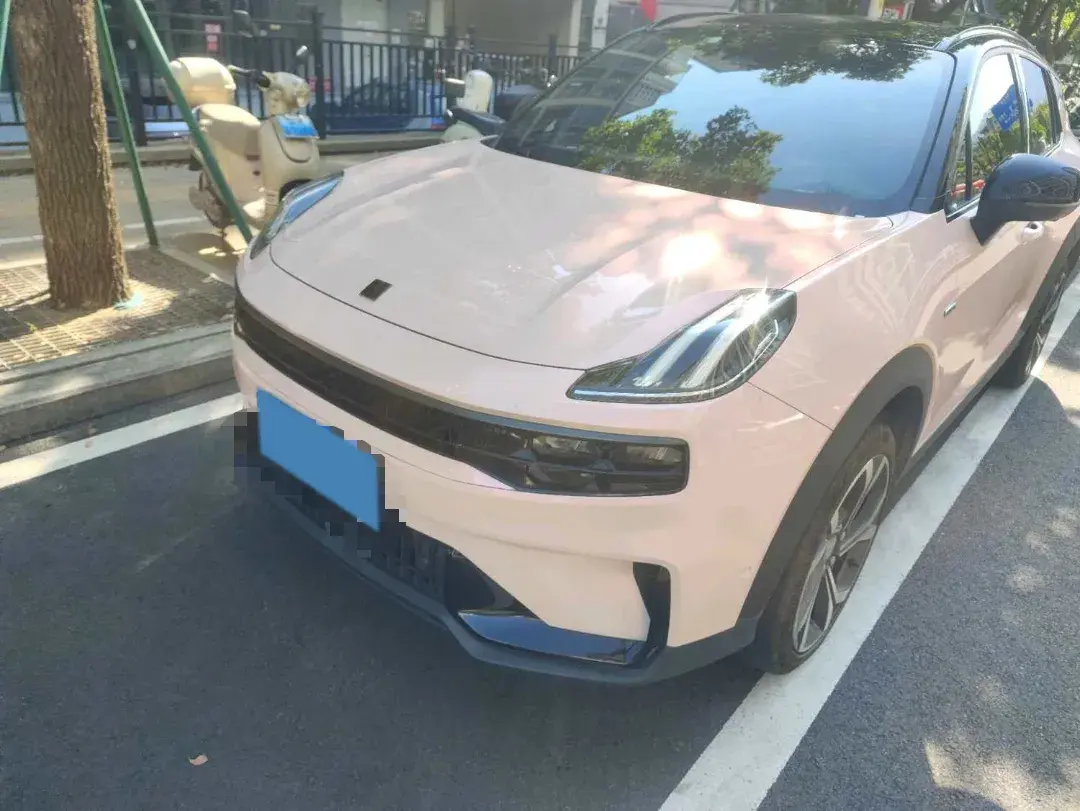 2023 LYNK&CO 06 view 1