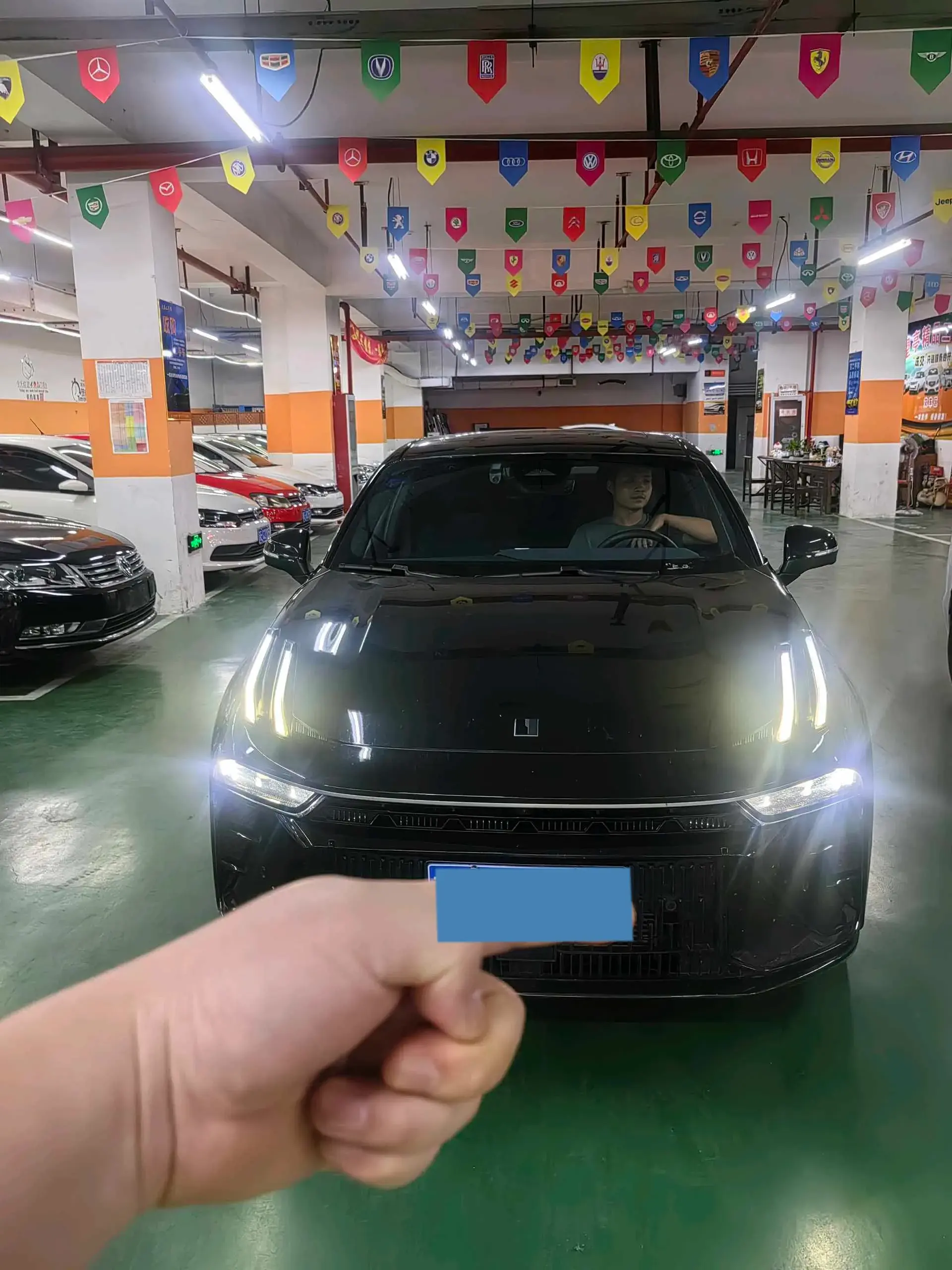 2023 LYNK&CO 03 thumbnail 2