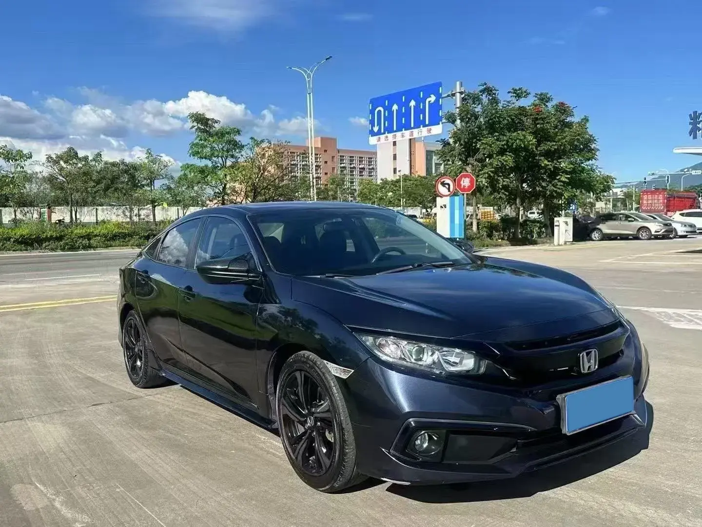 2019 HONDA CIVIC thumbnail 3
